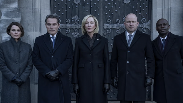 "Dyplomatka", sezon 3.: Recenzja | Netflix