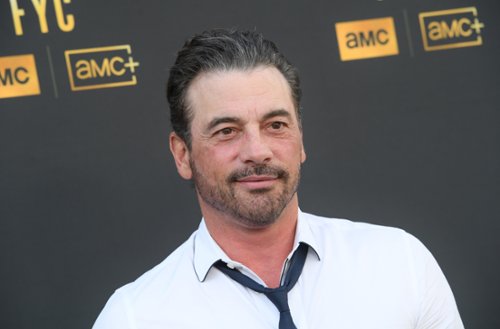 Skeet Ulrich z "Krzyku" w horroro-komedii o pokoleniu X. Taki...