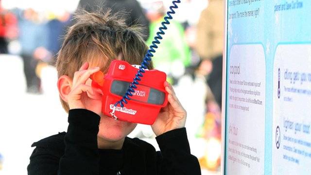 Pamiętacie zabawkę View-Master? Zobaczycie ją na dużym ekranie