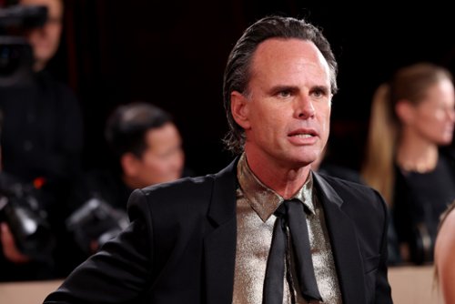 Walton Goggins niczym John Wick? Pomoże mu Chlo&euml; Grace Moretz