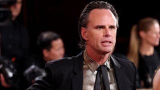 Walton Goggins niczym John Wick? Pomoże mu Chlo&euml; Grace Moretz