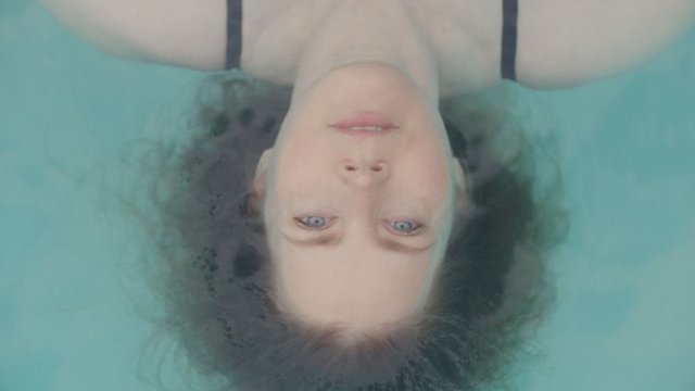 BERLINALE 2026: "At the Sea" to zmarnowany taniec? (recenzja)