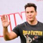 Dane Cook ujawnia, jak był okradany przez brata. 12 milionów ukrytych w słoikach po sosie