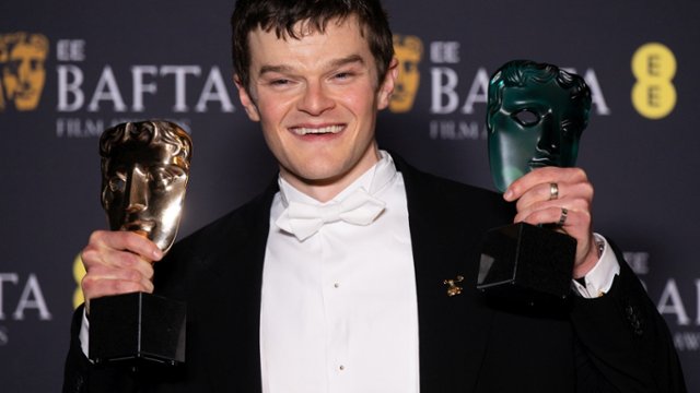 Robert Aramayo pokonał Chalameta i DiCaprio na BAFTA. Skąd go...