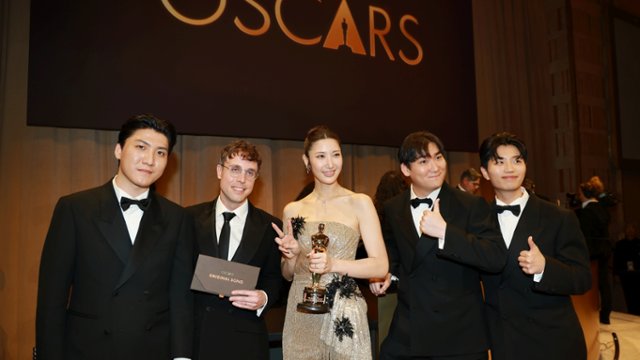 Oscary: przerwane przem&oacute;wienie tw&oacute;rc&oacute;w "Golden" z "K-popowych...