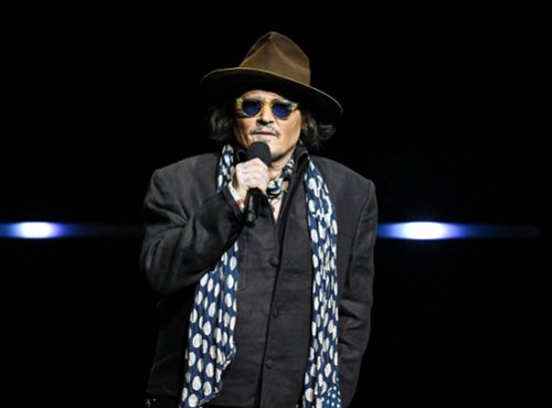 Johnny Depp ciepło przyjęty na CinemaConie. Promował nową...