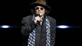Johnny Depp ciepło przyjęty na CinemaConie. Promował nową "Opowieść wigilijną"