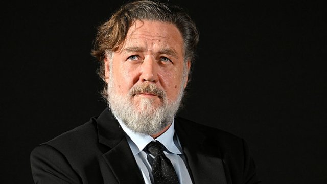 "Clickbait". Russell Crowe odpowiada na krytykę po spięciu z...