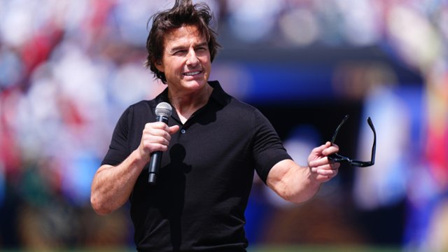 Tom Cruise otworzył finał mundialu. Wiele gwiazd na trybunach...