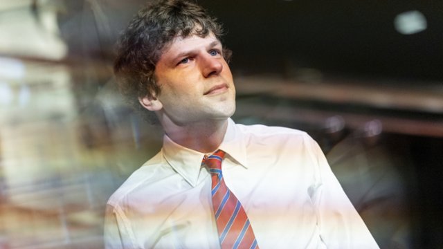 Jesse Eisenberg i Robert Lewandowski reklamują Polskę