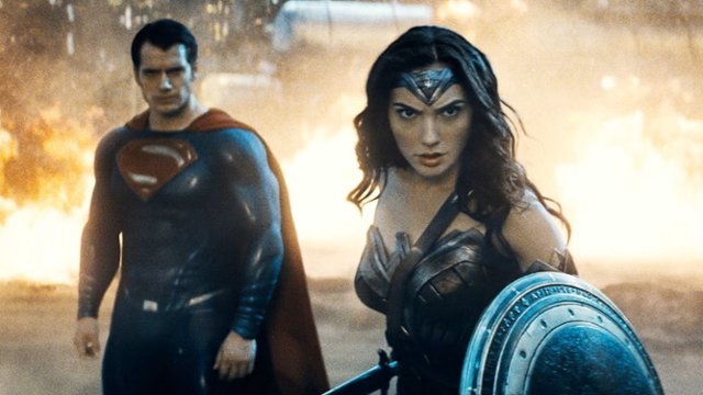 Gal Gadot: DC źle potraktowało Henry'ego Cavilla