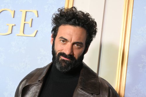 Morgan Spector jako Robert Langdon na pierwszym zdjęciu z nowego...