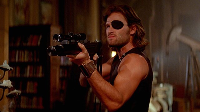 Zack Snyder zdradza szczeg&oacute;ły remake&rsquo;u "Ucieczki z Nowego Jorku"