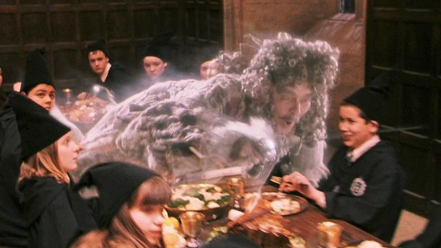 "Harry Potter": to oni wcielają się w duchy dom&oacute;w Hogwartu