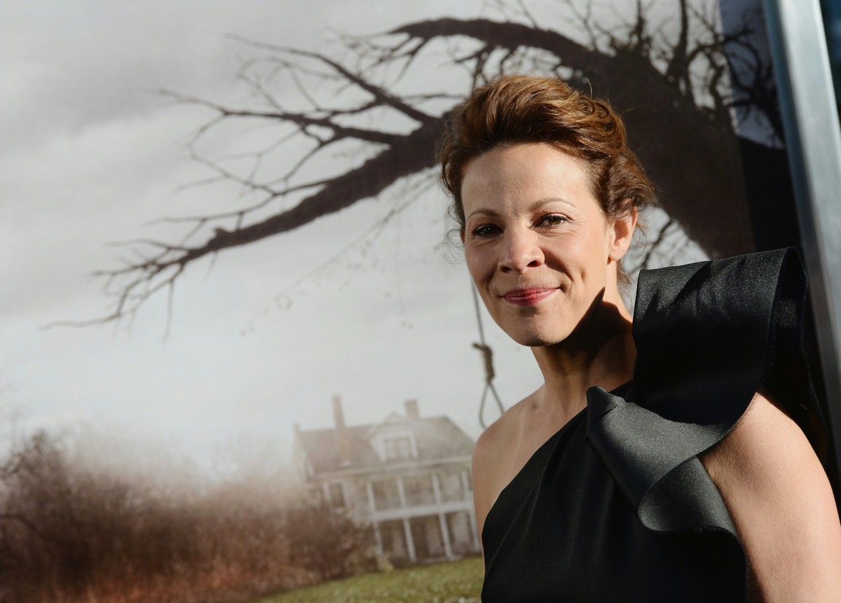 Lili Taylor u boku cierpiącej na anoreksję Lily Collins