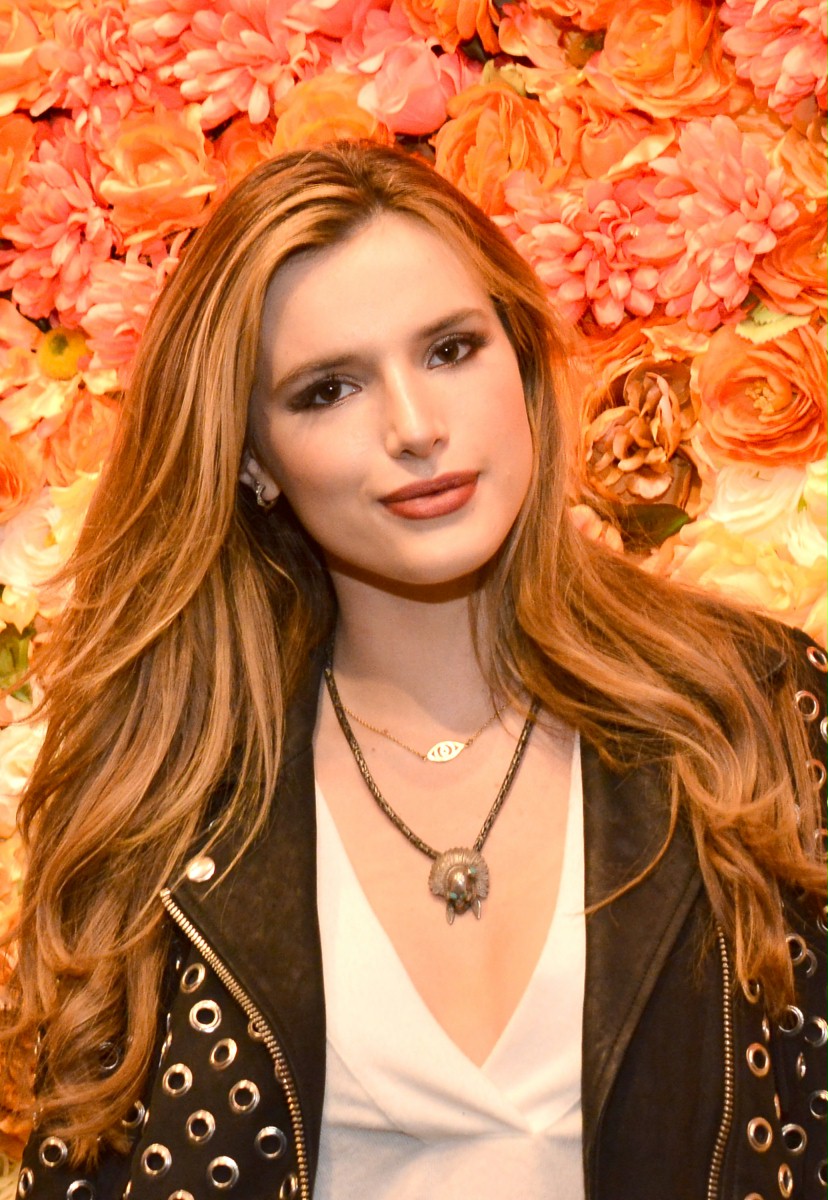 Bella Thorne fotografką na festiwalu muzycznym