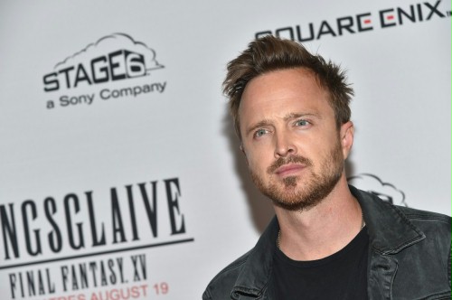Aaron Paul będzie mężem Olgi Kurylenko, kt&oacute;ra będzie androidem