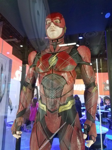 the-flash-costume-expo-image-1.jpg