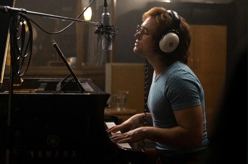 FOTO: Taron Egerton jako Elton John na nowych zdjęciach