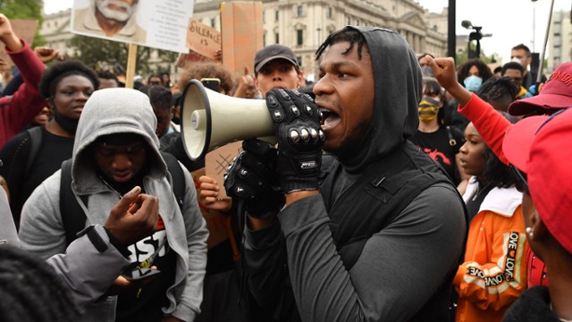 Boyega nie boi się, że protest może kosztować go karierę