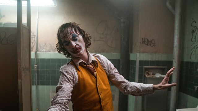 Ridley Scott recenzuje "Jokera" z Joaquinem Phoeniksem. Jedna...