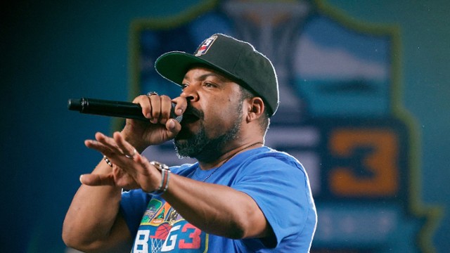 Ice Cube nie chce się szczepić i nie zagra z Jackiem Blackiem