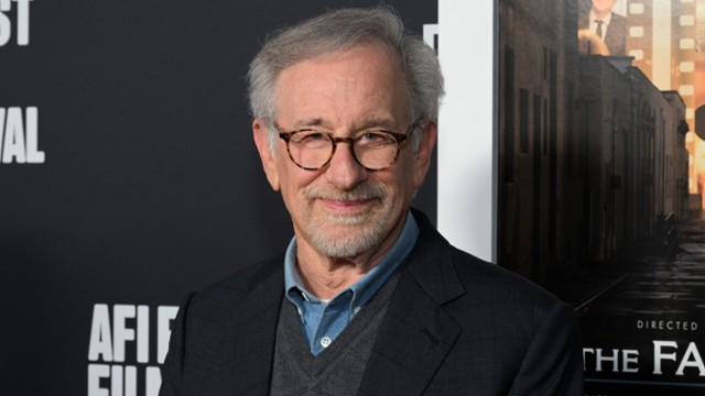 Steven Spielberg żałuje, że ocenzurował "E.T.". "Filmy są...