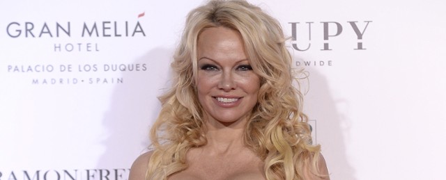 Pamela Anderson na pierwszym zdjęciu z "The Last Showgirl" w...