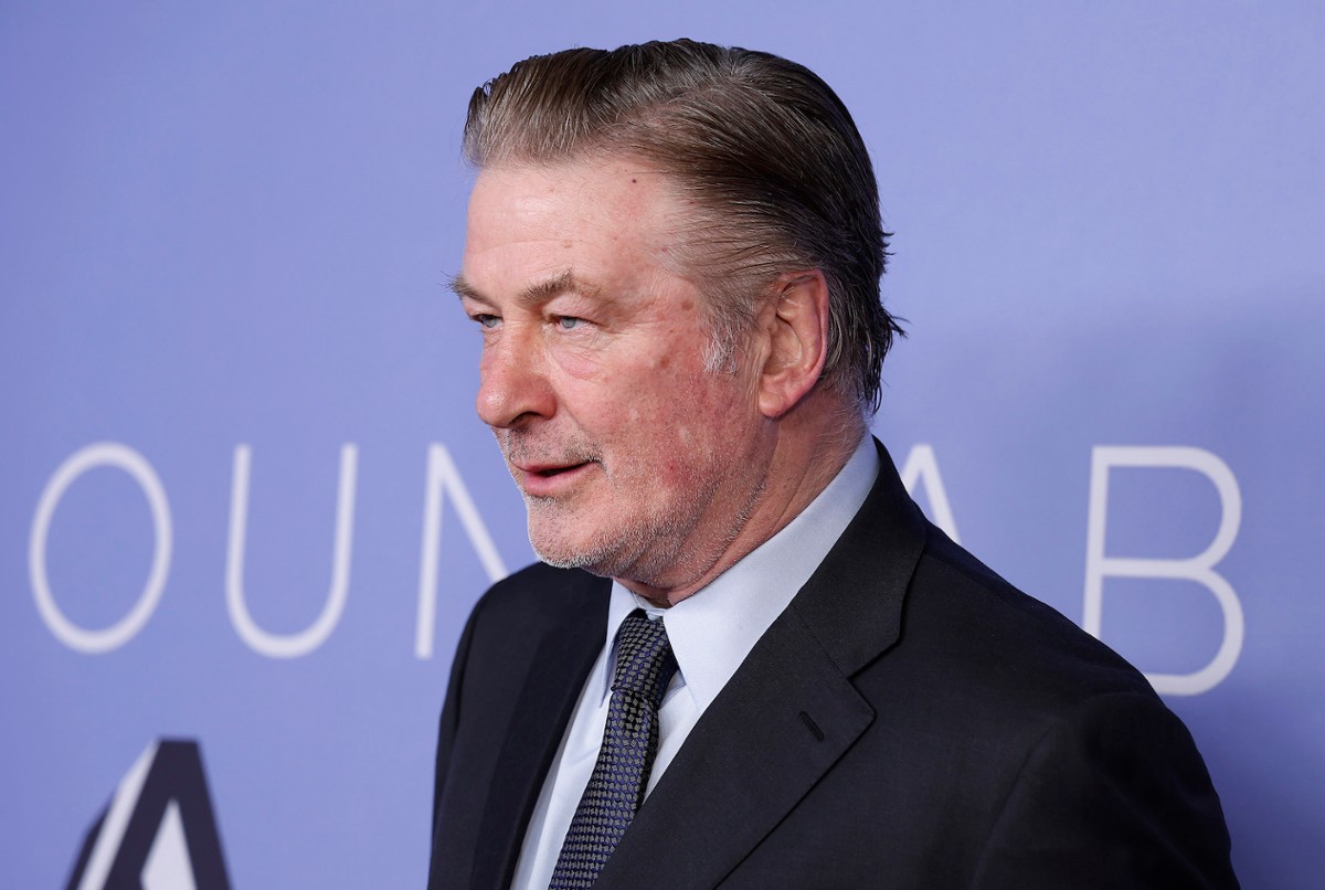 Alec Baldwin returns to the set of ‘Rust’, charges dismissed