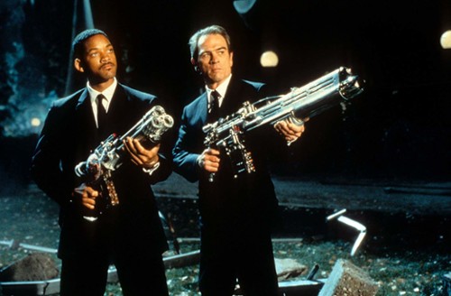 Który reżyser przekonał Willa Smitha do "Facetów w czerni"?