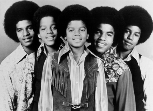 Ośmiu aktorów zagra czterech braci Michaela Jacksona