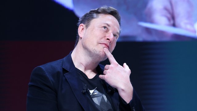 Reżyser "Ja, robot" kontra Elon Musk. Plagiat czy żart?