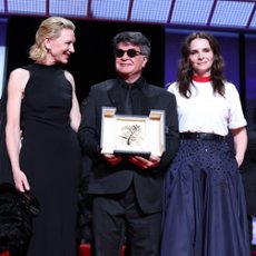Cannes to "konklawe z szampanem"? Juliette Binoche: "sztuka zawsze wygra"