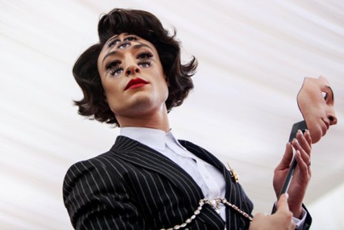 Ezra Miller wraca? Ceniona reżyserka szykuje film o wampirach
