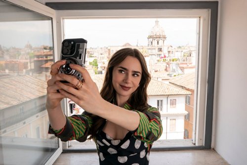 5. sezon "Emily w Paryżu" z nowymi aktorami