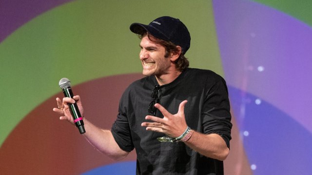 Andrew Garfield + znany reżyser = film o twórcach ChatuGPT