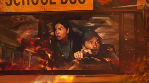 "Zaginiony autokar", czyli McConaughey i wielki pożar. Recenzja