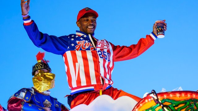 Kapitan Ameryka i c&oacute;rka Wolverine'a razem. Akcja non stop 