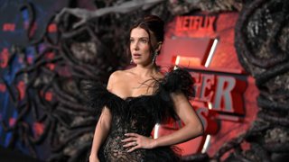 Reżyser z Oscarem zekranizuje powieść Millie Bobby Brown