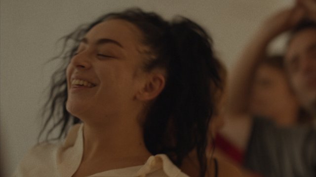 Impreza z Charli XCX w Warszawie! "Erupcja" już w kinach