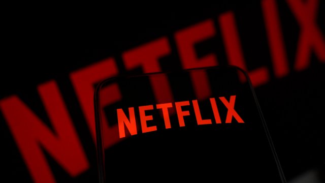 Reżyserzy chcą film&oacute;w kinowych? Netflix nie będzie z nimi...