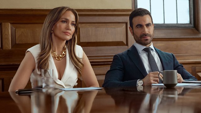 "Biurowy romans" z Jennifer Lopez. Warto? Recenzja
