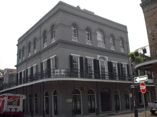 LaLaurie_Mansion,_French_Quarter_New_Orleans,_LA.jpg