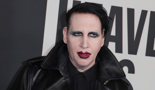 Marilyn Manson poddaje się