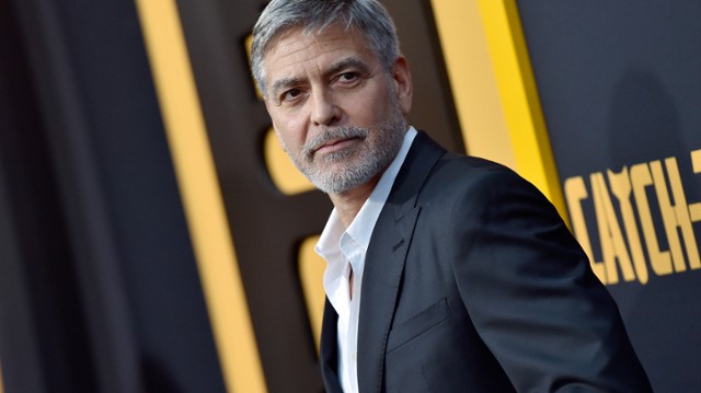 George Clooney był traktowany przedmiotowo. Kto klepał aktora po...