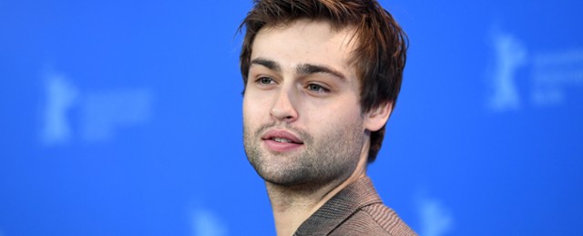 Douglas Booth i Alison Pill w adaptacji znienawidzonej lektury...