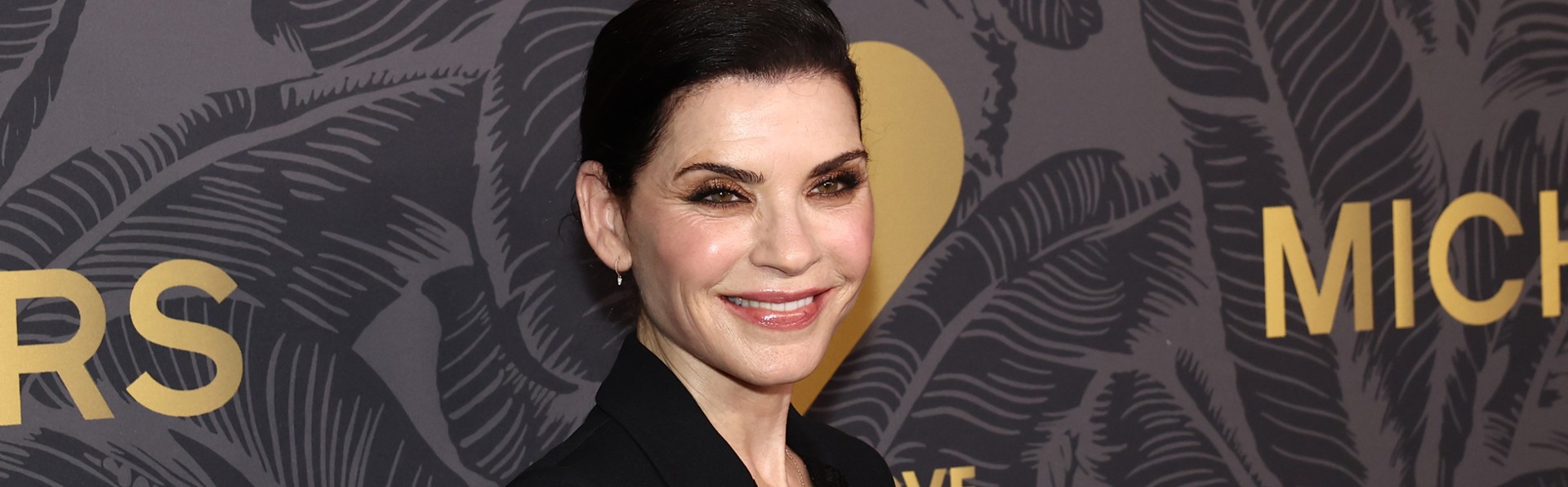 Julianna Margulies apologizes. The actress criticized individuals supporting Palestine