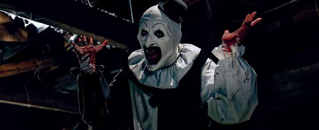 "Terrifier 3": widzowie wychodzą z seansów. Reżyser zachwycony:...