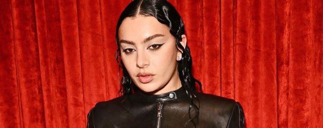 Charli XCX nakręciła w Polsce tajemniczy film. Co wiemy o...