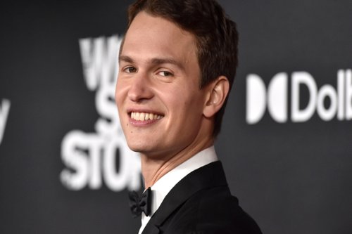 Ansel Elgort gwiazdą adaptacji powieści autorki "Love, Rosie"